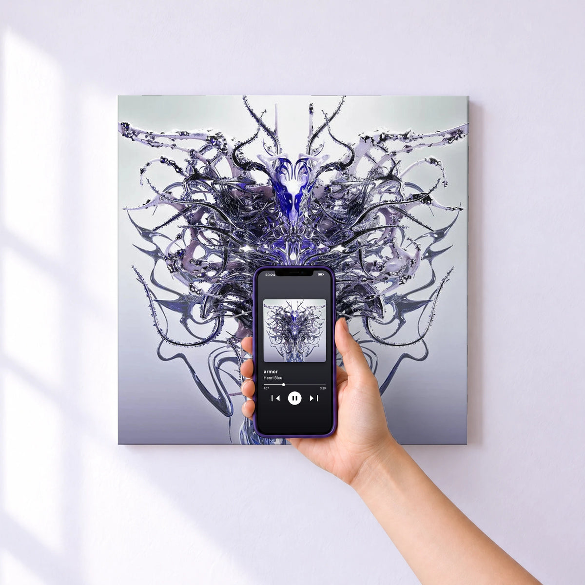 Affiche connectée armor de Henri Bleu au mur : l'album se lance en approchant le téléphone