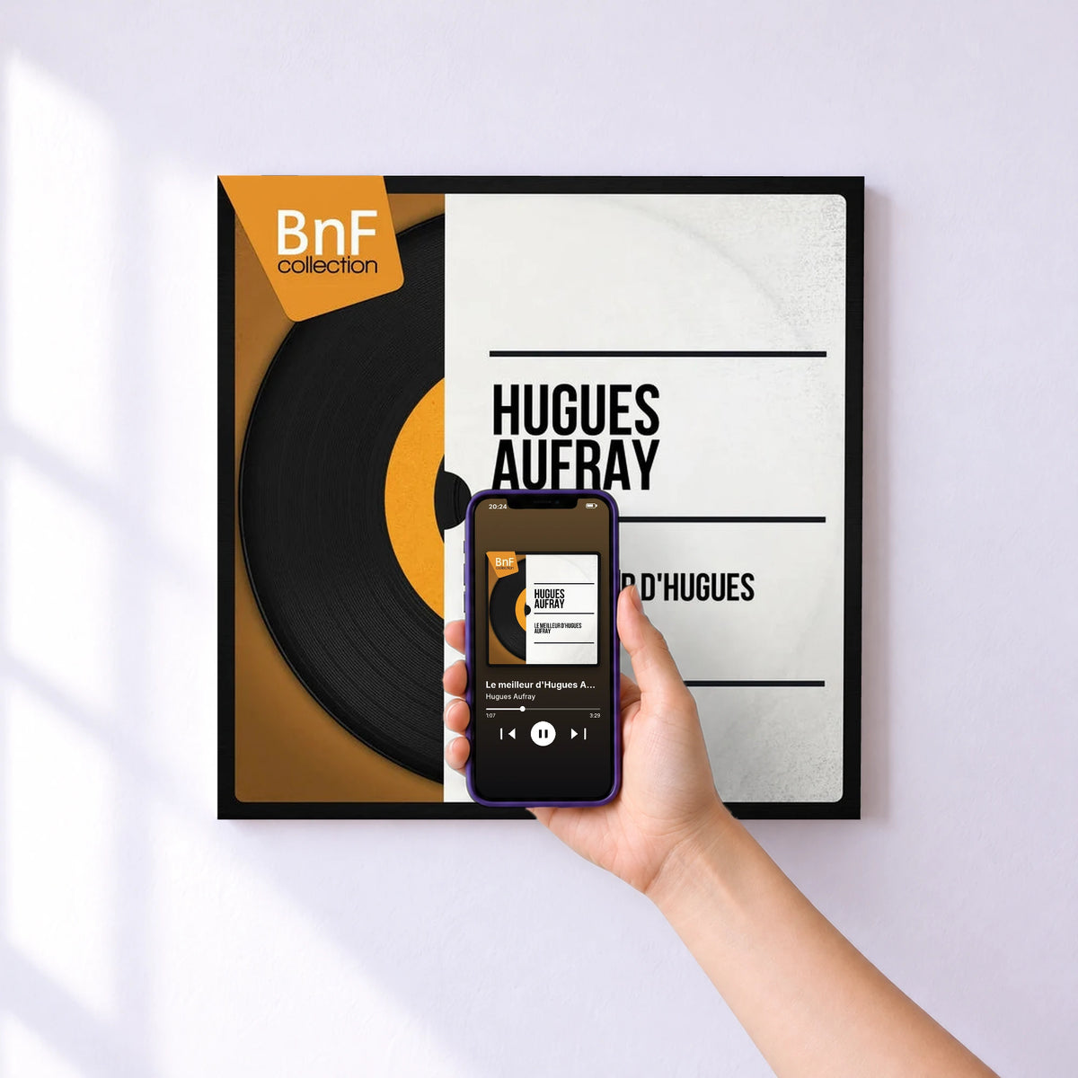 Affiche connectée Le meilleur d'Hugues Aufray (Mono Version) de Hugues Aufray au mur : l'album se lance en approchant le téléphone