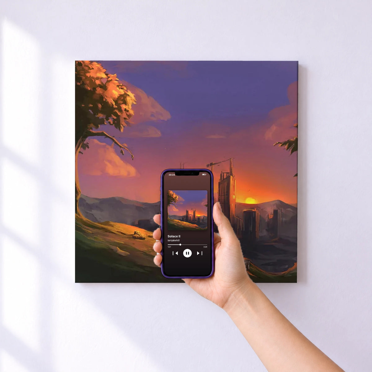 Affiche connectée Solace II de iamjakehill au mur : l'album se lance en approchant le téléphone