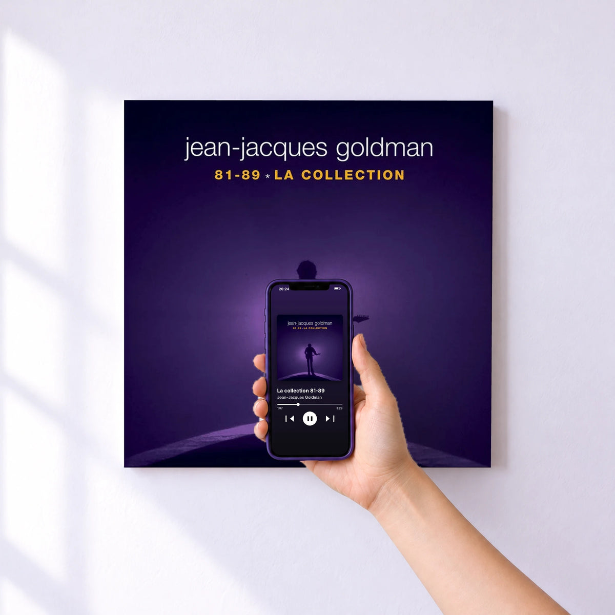 Affiche connectée La collection 81-89 de Jean-Jacques Goldman au mur : l'album se lance en approchant le téléphone