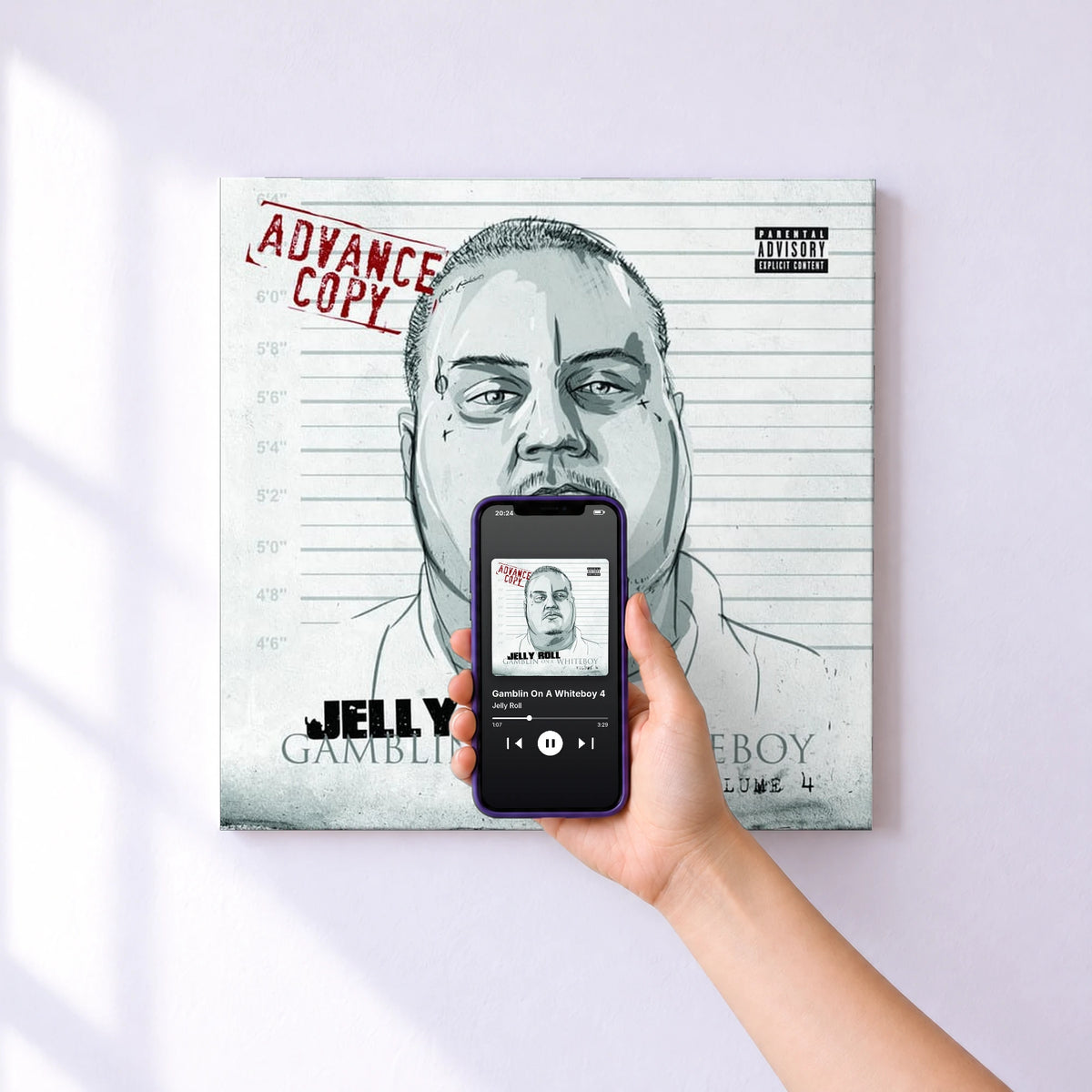 Affiche connectée Gamblin On A Whiteboy 4 de Jelly Roll au mur : l'album se lance en approchant le téléphone
