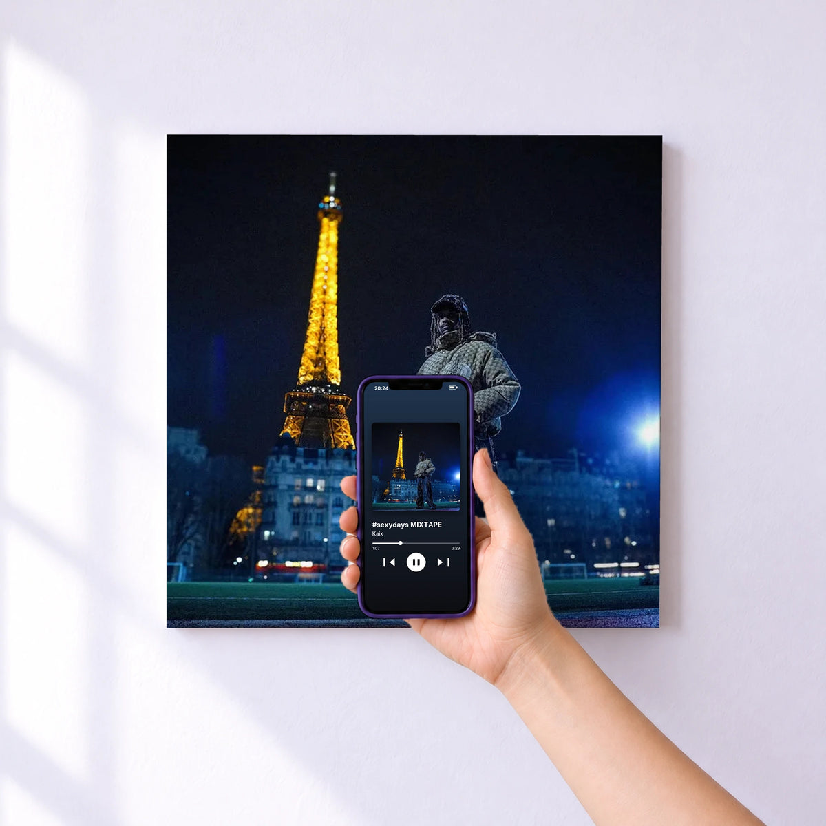Affiche connectée #sexydays MIXTAPE de Kaix au mur : l'album se lance en approchant le téléphone