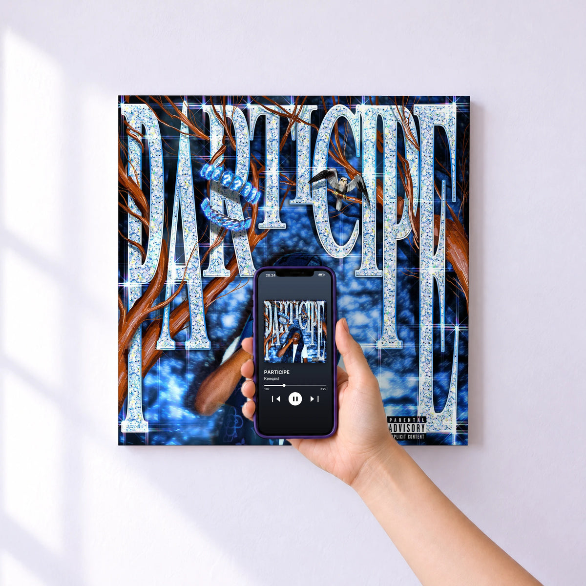 Affiche connectée PARTICIPE de Keeqaid au mur : l'album se lance en approchant le téléphone