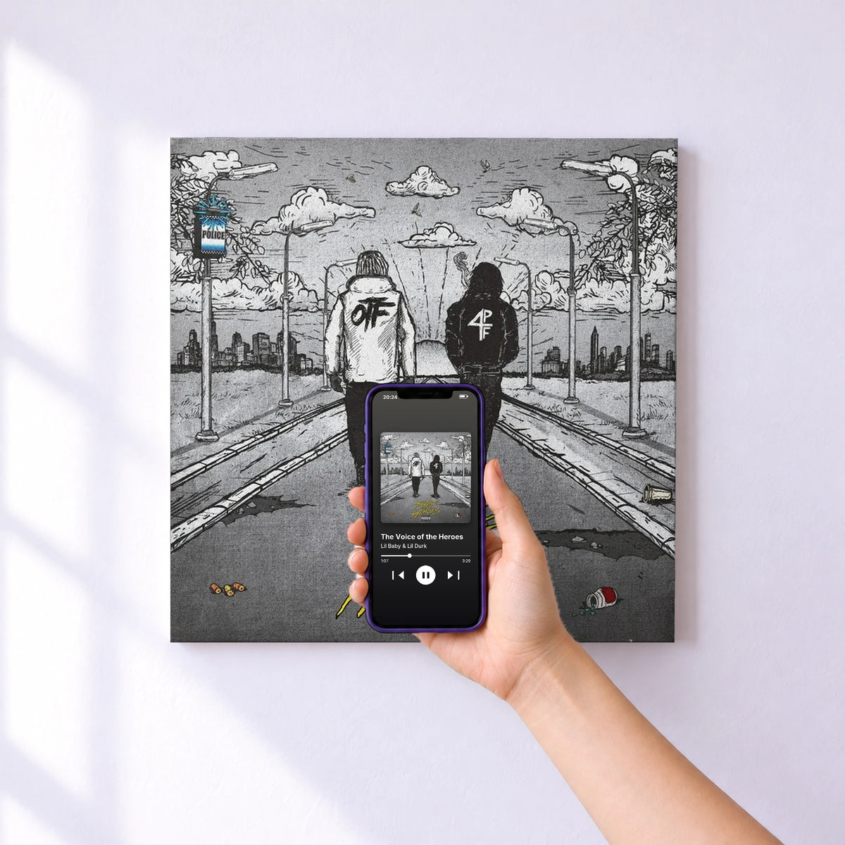Affiche connectée The Voice of the Heroes de Lil Baby & Lil Durk au mur : l'album se lance en approchant le téléphone