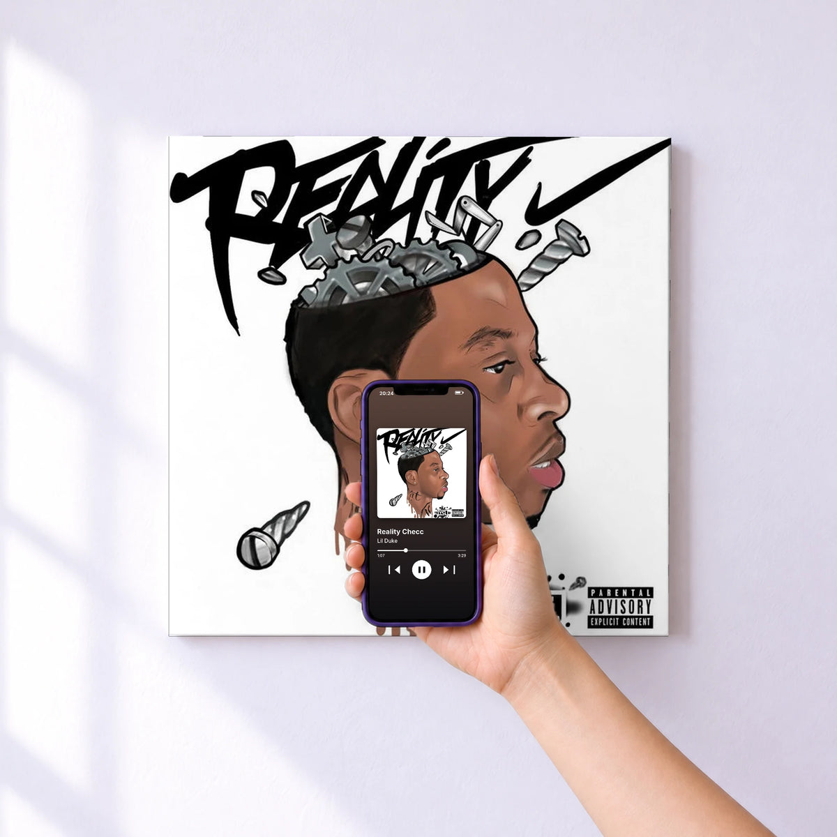 Affiche connectée Reality Checc de Lil Duke au mur : l'album se lance en approchant le téléphone