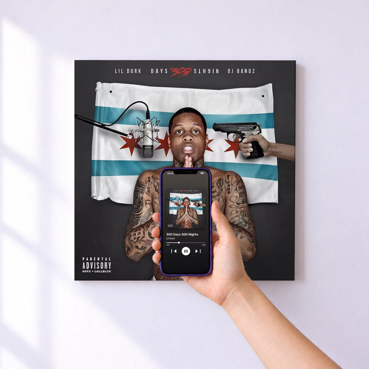 Affiche connectée 300 Days 300 Nights de Lil Durk au mur : l'album se lance en approchant le téléphone