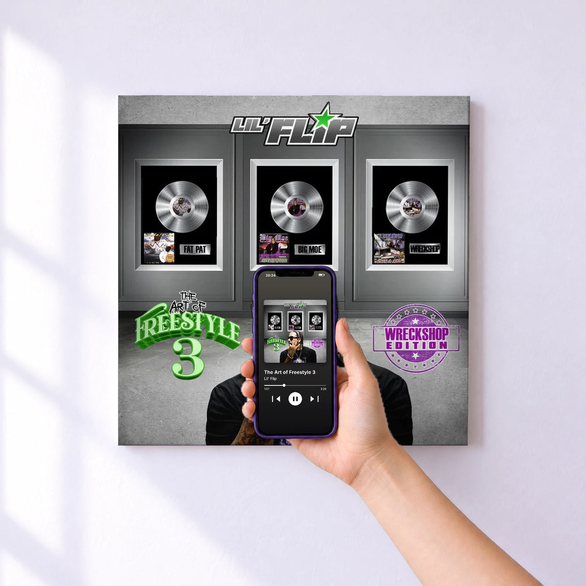 Affiche connectée The Art of Freestyle 3 de Lil' Flip au mur : l'album se lance en approchant le téléphone