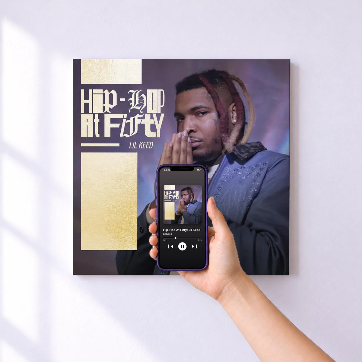 Affiche connectée Hip-Hop At Fifty: Lil Keed de Lil Keed au mur : l'album se lance en approchant le téléphone