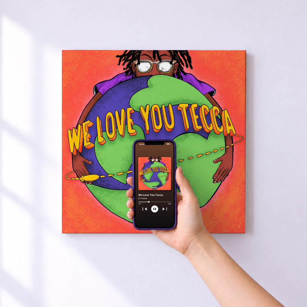 Affiche connectée We Love You Tecca de Lil Tecca au mur : l'album se lance en approchant le téléphone