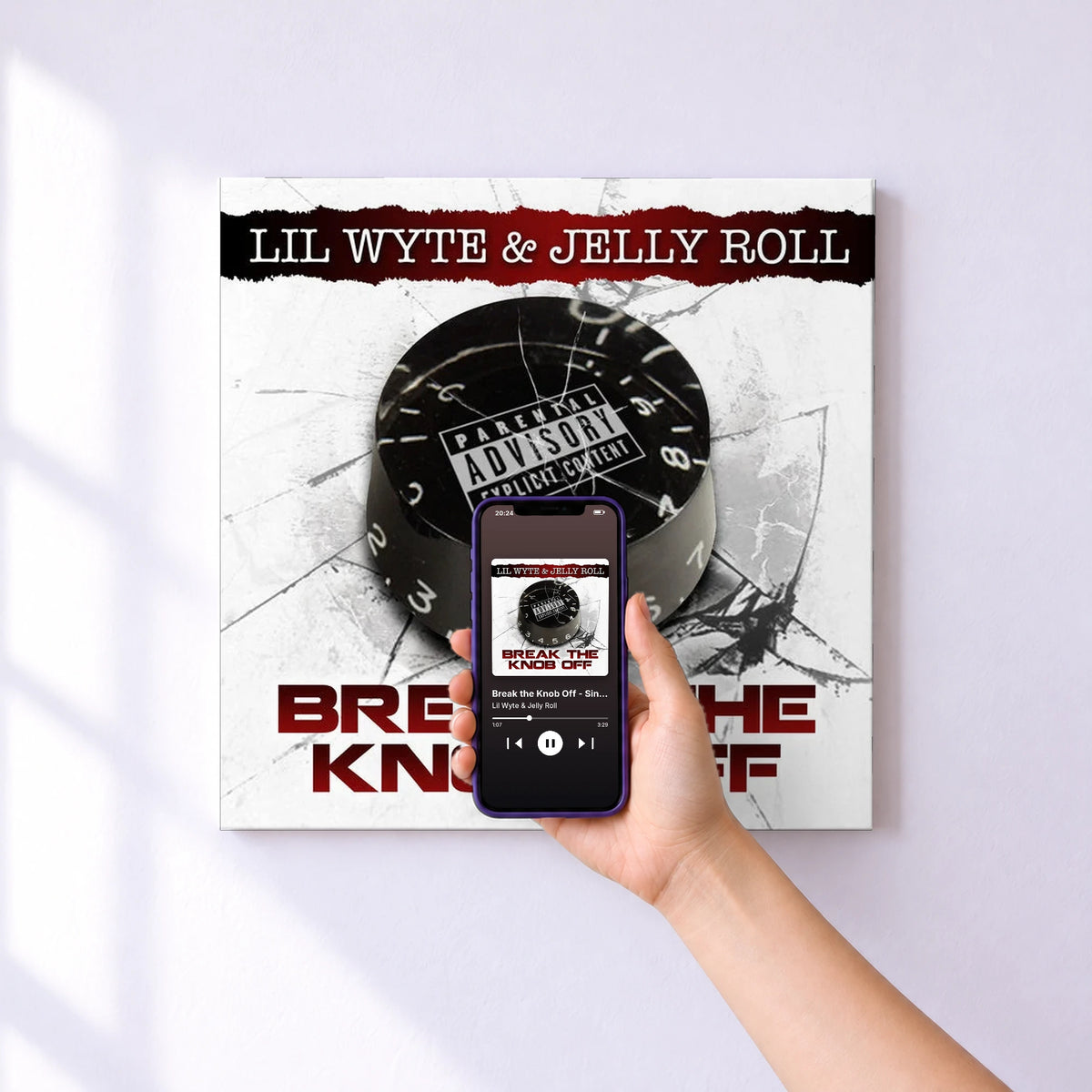 Affiche connectée Break the Knob Off - Single de Lil Wyte & Jelly Roll au mur : l'album se lance en approchant le téléphone