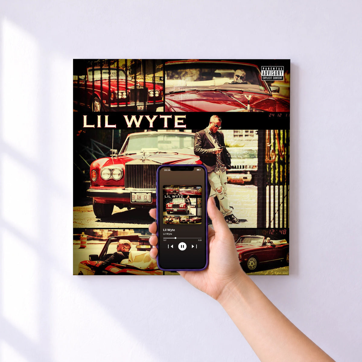 Affiche connectée Lil Wyte de Lil Wyte au mur : l'album se lance en approchant le téléphone