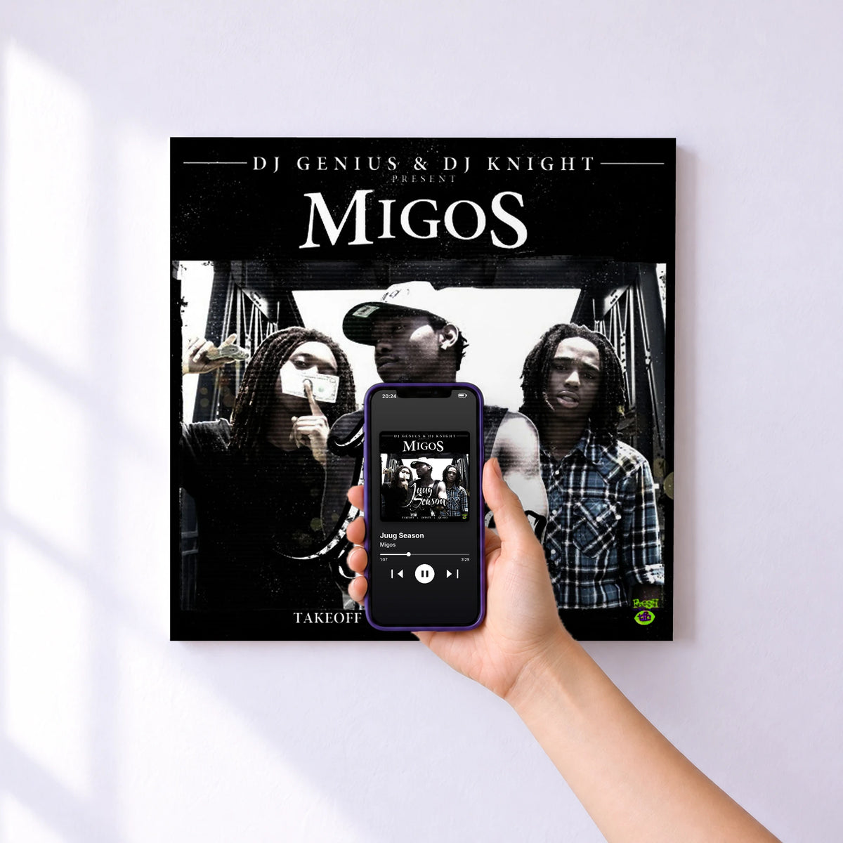 Affiche connectée Juug Season de Migos au mur : l'album se lance en approchant le téléphone