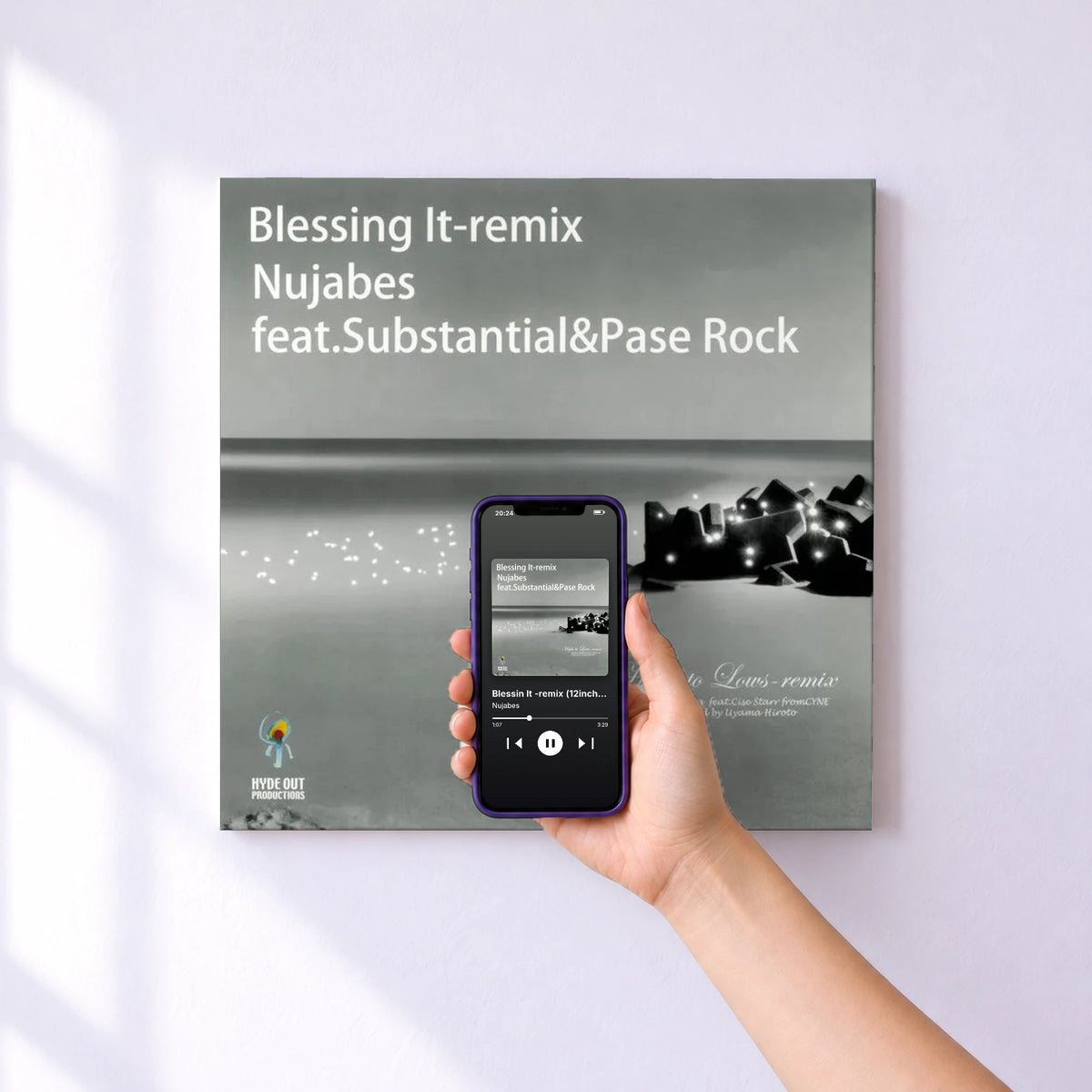 Affiche connectée Blessin It -remix (12inch Ver.) de Nujabes au mur : l'album se lance en approchant le téléphone