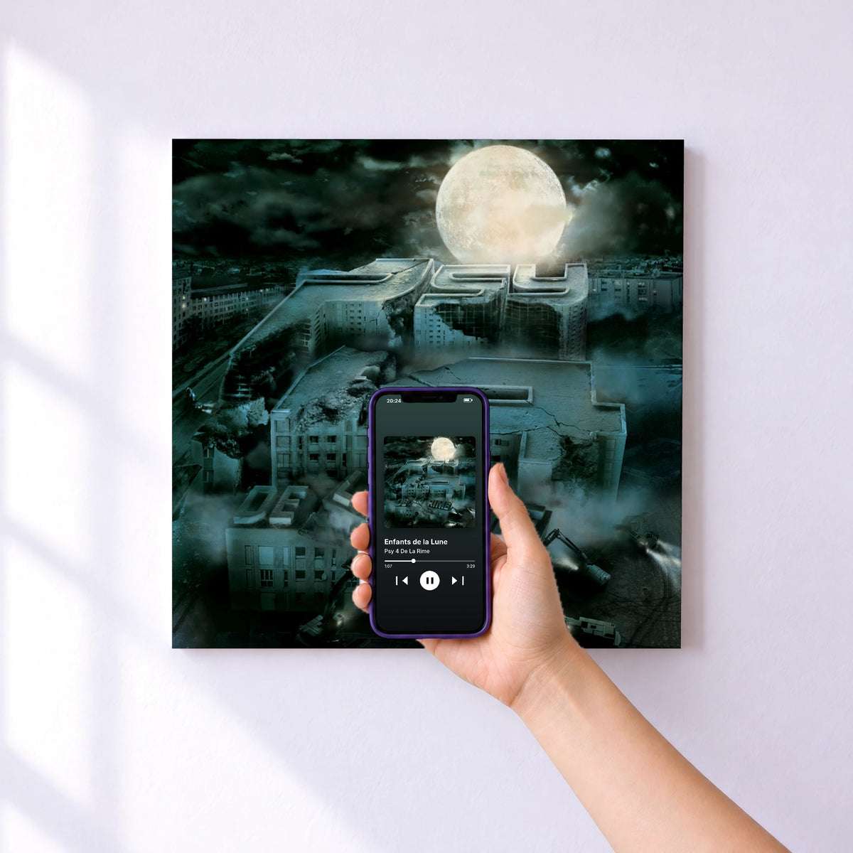 Affiche connectée Enfants de la Lune de Psy 4 De La Rime au mur : l'album se lance en approchant le téléphone