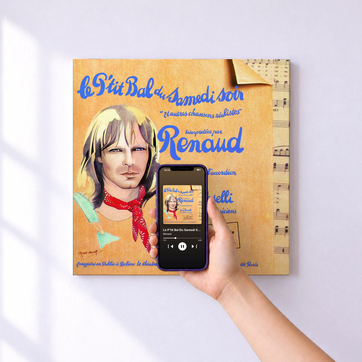 Affiche connectée Le P'tit Bal Du Samedi Soir de Renaud au mur : l'album se lance en approchant le téléphone