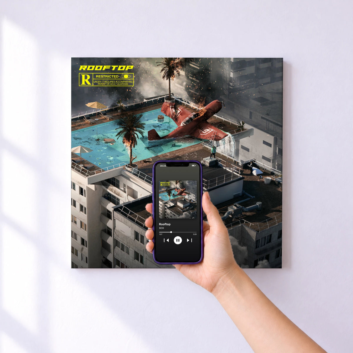 Affiche connectée Rooftop de SCH au mur : l'album se lance en approchant le téléphone