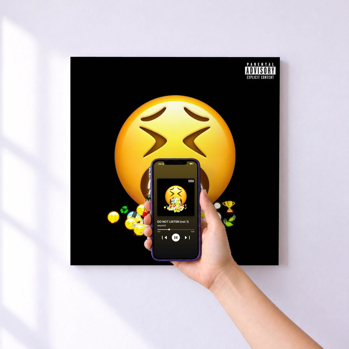 Affiche connectée DO NOT LISTEN (vol.1) de seymoX au mur : l'album se lance en approchant le téléphone