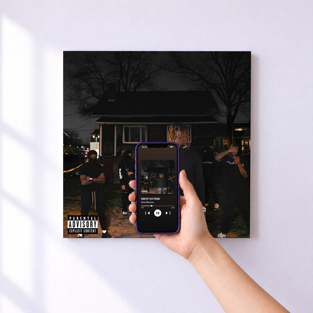 Affiche connectée DMVP EXTEND de Sherifflazone au mur : l'album se lance en approchant le téléphone