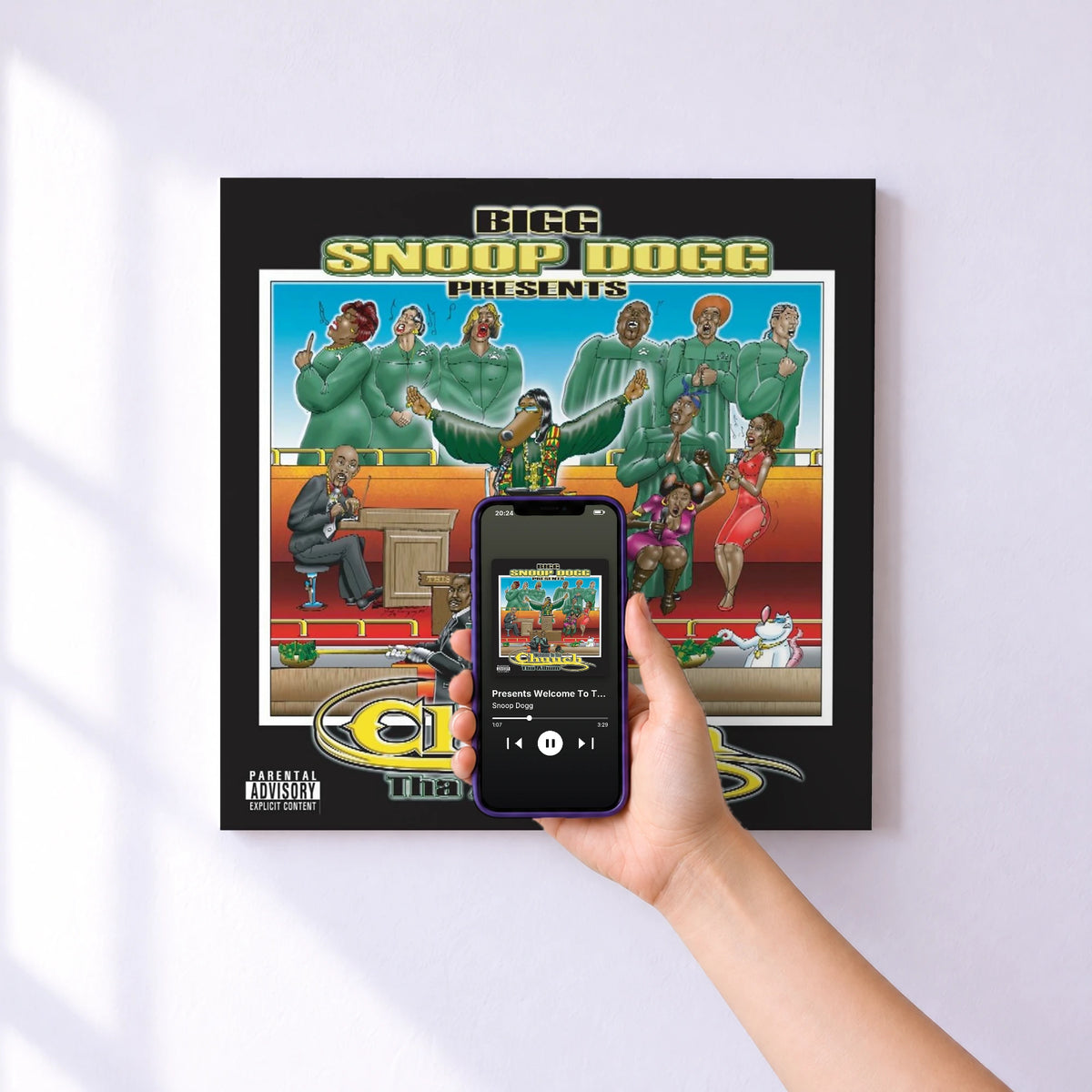 Affiche connectée Presents Welcome To Tha Chuuch Tha Album de Snoop Dogg au mur : l'album se lance en approchant le téléphone
