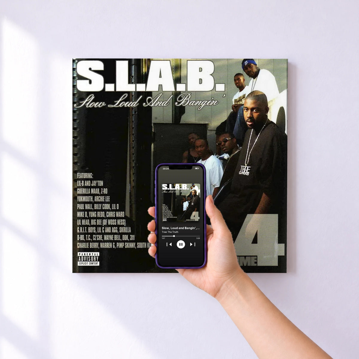 Affiche connectée Slow, Loud and Bangin', Vol. 4 de Trae Tha Truth au mur : l'album se lance en approchant le téléphone