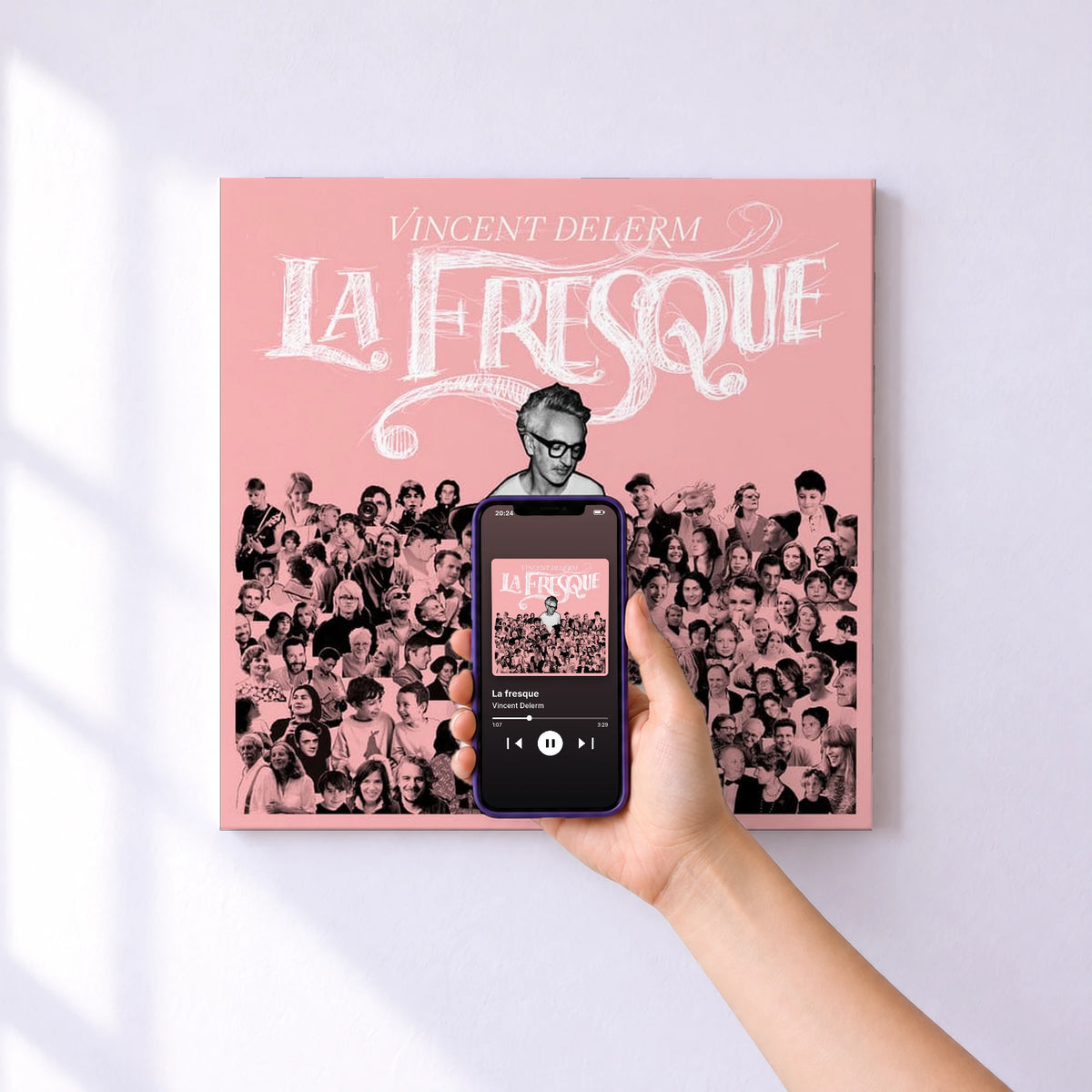 Affiche connectée La fresque de Vincent Delerm au mur : l'album se lance en approchant le téléphone