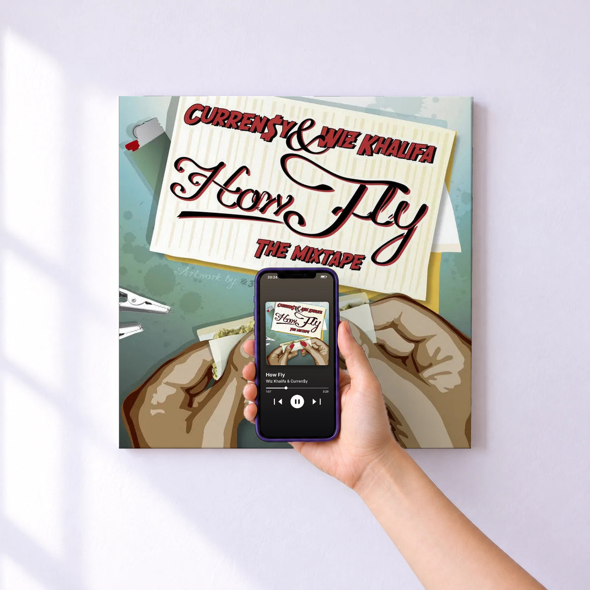 Affiche connectée How Fly de Wiz Khalifa & Curren$y au mur : l'album se lance en approchant le téléphone
