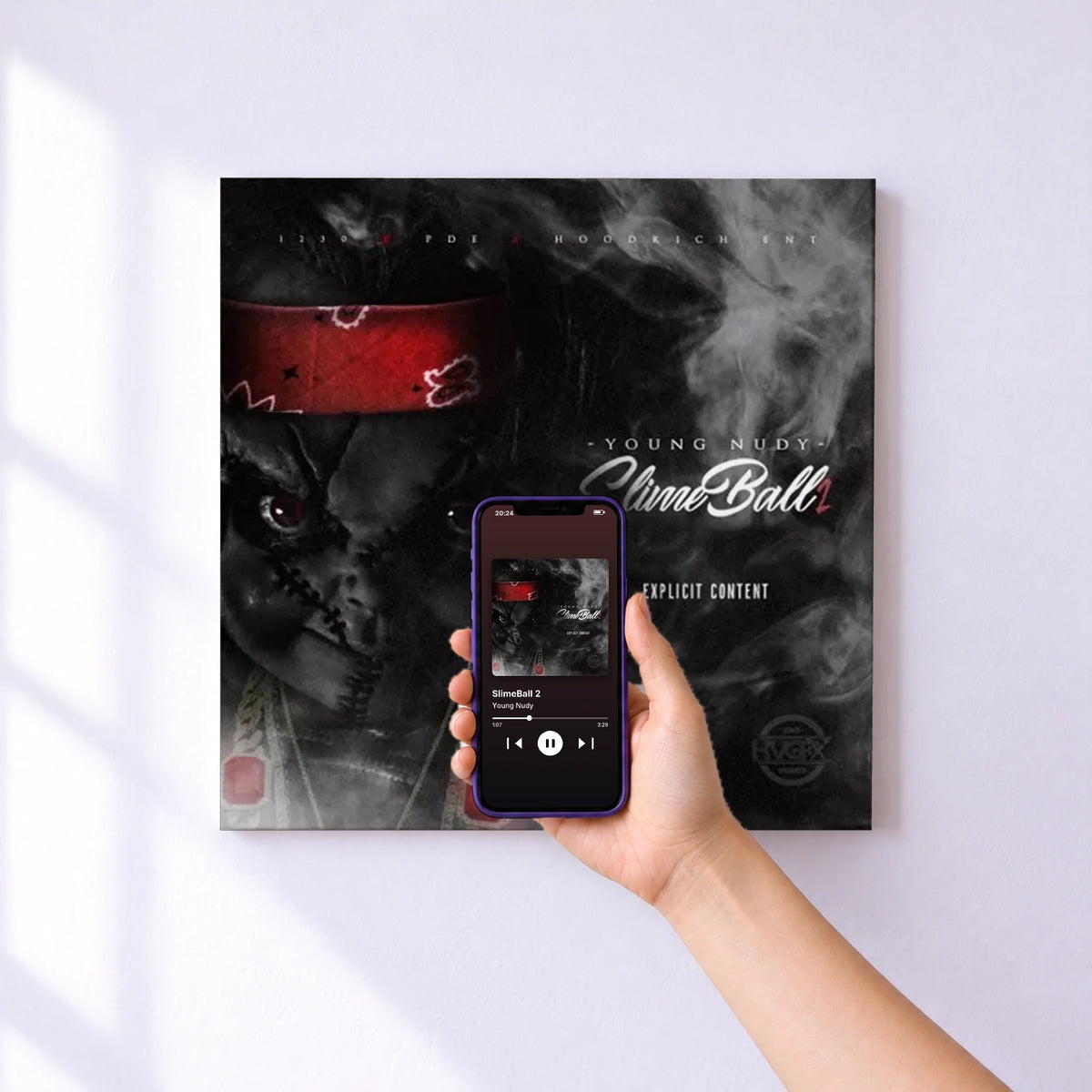 Affiche connectée SlimeBall 2 de Young Nudy au mur : l'album se lance en approchant le téléphone