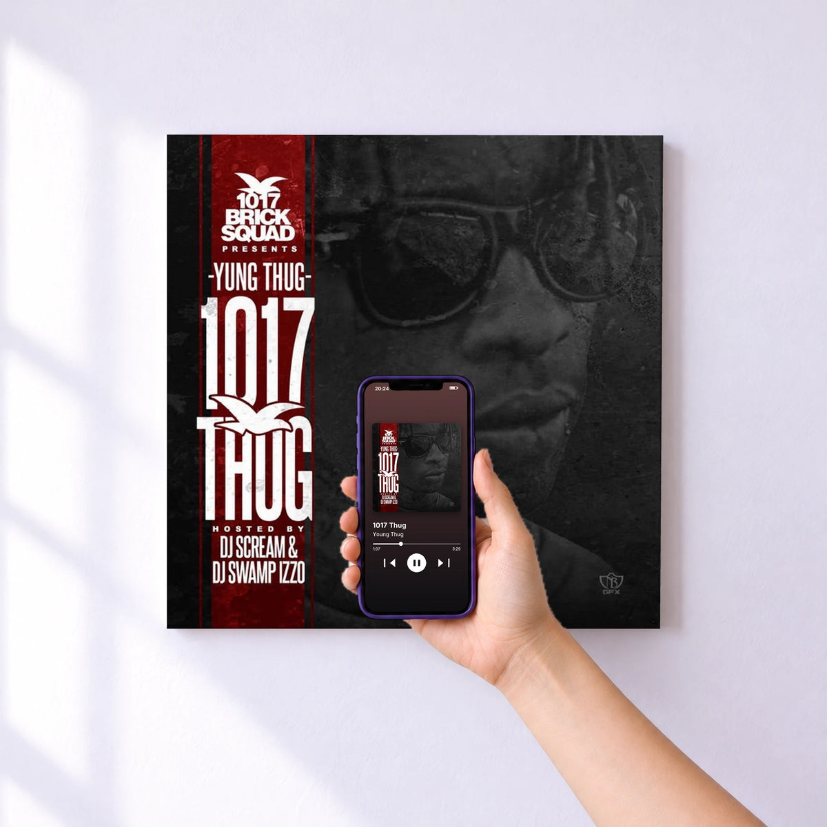 Affiche connectée 1017 Thug de Young Thug au mur : l'album se lance en approchant le téléphone