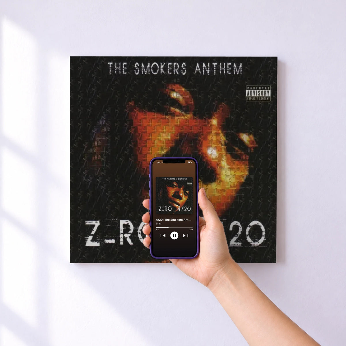 Affiche connectée 4/20: The Smokers Anthem de Z-Ro au mur : l'album se lance en approchant le téléphone