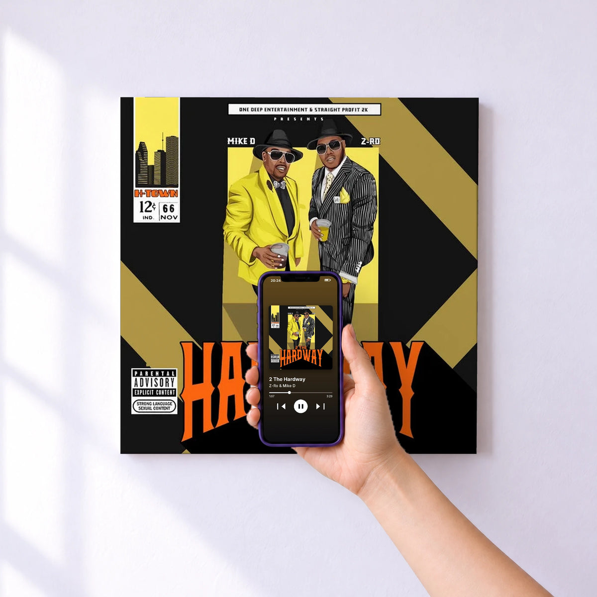 Affiche connectée 2 The Hardway de Z-Ro & Mike D au mur : l'album se lance en approchant le téléphone