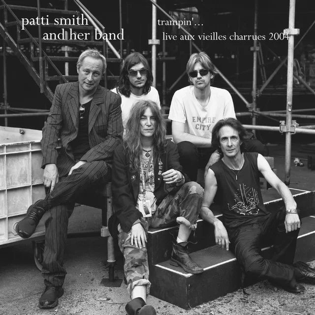 Music print | Patti Smith - Trampin'... Live aux Vieilles Charrues 2004 poster connecté