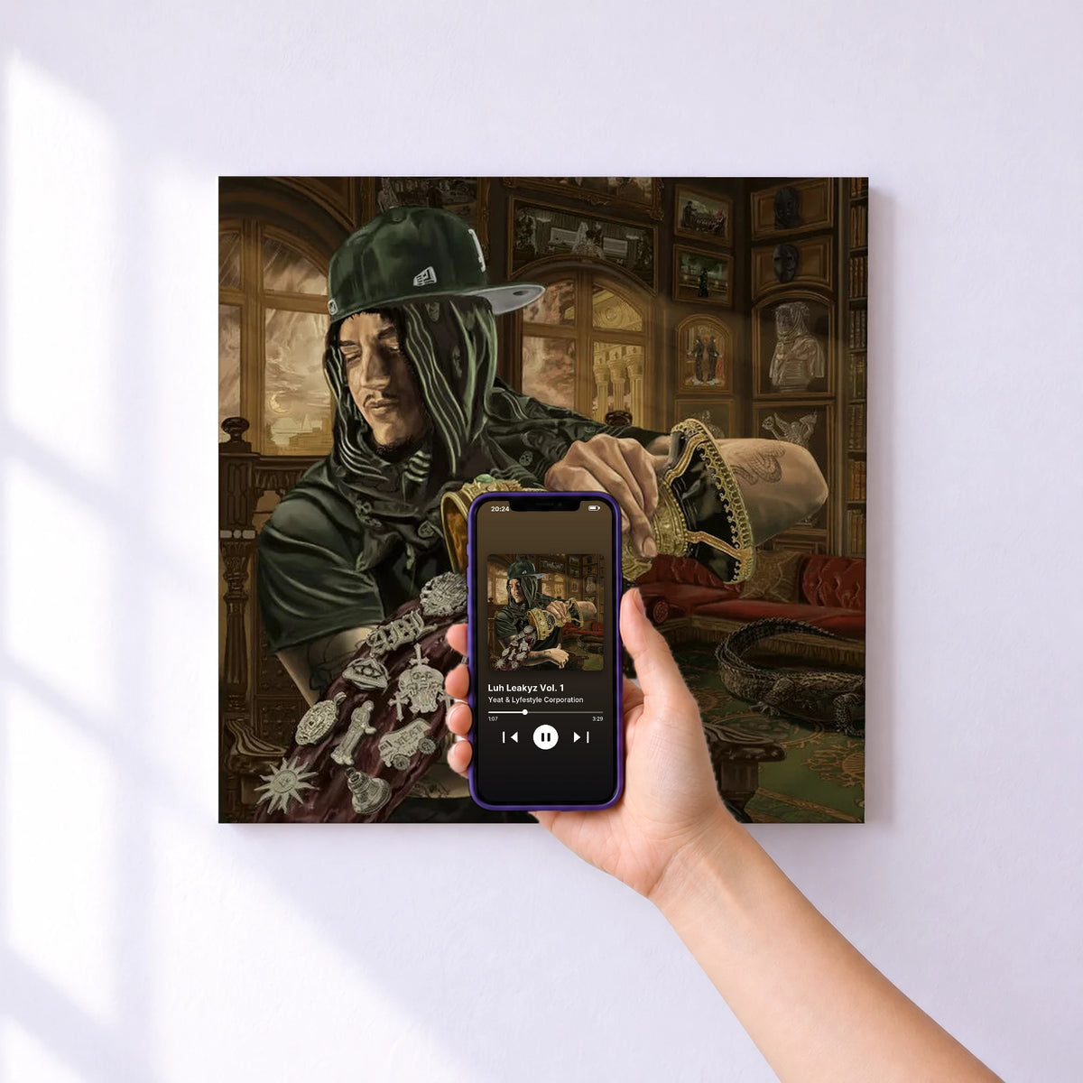 Affiche connectée Luh Leakyz Vol. 1 de Yeat & Lyfestyle Corporation au mur : l'album se lance en approchant le téléphone